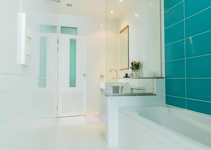 Guest house Silom Convent Garden 3*