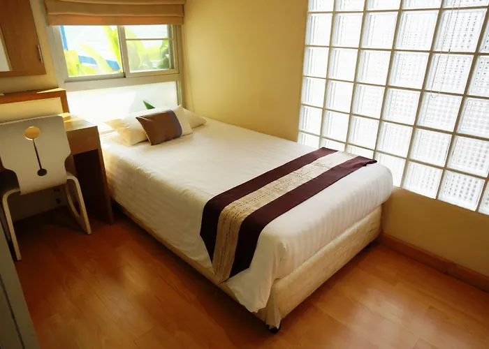 Silom Convent Garden 3* Bangkok