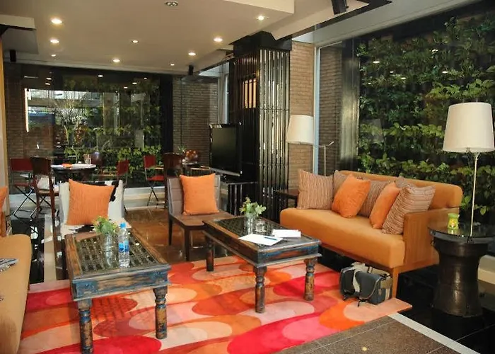 Silom Convent Garden Pensión